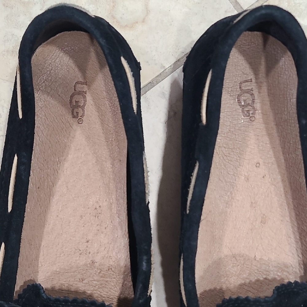 UGG Women's Black Moccasins with Tan Bow - Picture 2 of 9